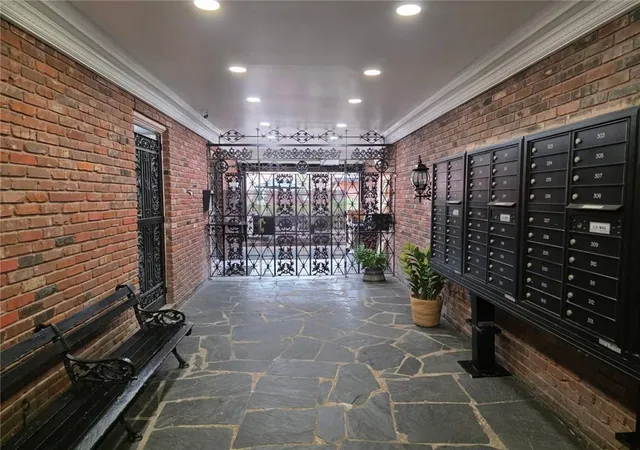 2nd image of 3201 St Charles Ave #308, New Orleans, LA 70115 | MLS# 2562113