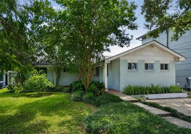 1st image of 5723 Bancroft Dr, New Orleans, LA 70122 | MLS# 2561880