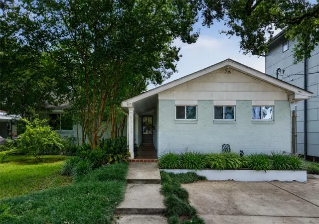 2nd image of 5723 Bancroft Dr, New Orleans, LA 70122 | MLS# 2561880