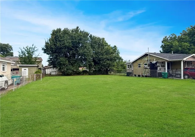 Homes for sale in Metairie, LA | 818 S Sibley St, Metairie, LA 70003 | MLS# 2562125