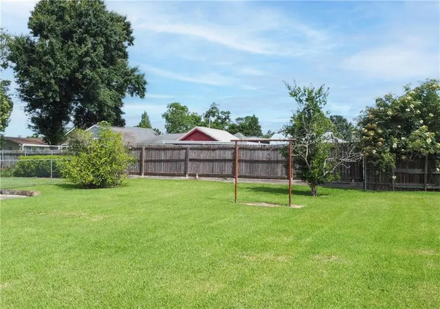 Homes for sale in Hahnville, LA | 146 Oak St, Hahnville, LA 70057 | MLS# 2562153