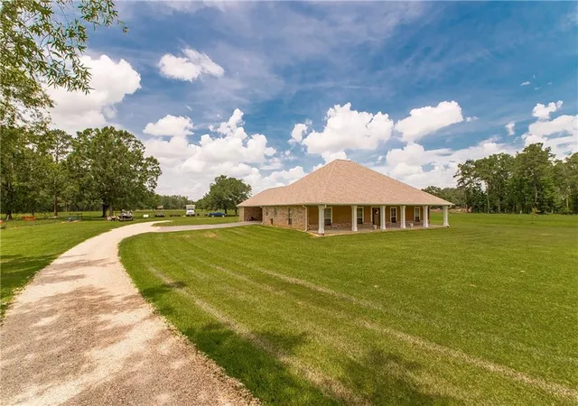 Photo 1 of Single family home for sale at 33063 Highway 43, Independence, LA 70443 | MLS# 2562178 | Listing updated on 2026-07-09