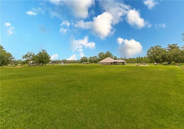 Photo 2 of Single family home for sale at 33063 Highway 43, Independence, LA 70443 | MLS# 2562178 | Listing updated on 2026-07-09