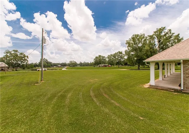 Photo 4 of Single family home for sale at 33063 Highway 43, Independence, LA 70443 | MLS# 2562178 | Listing updated on 2026-07-09