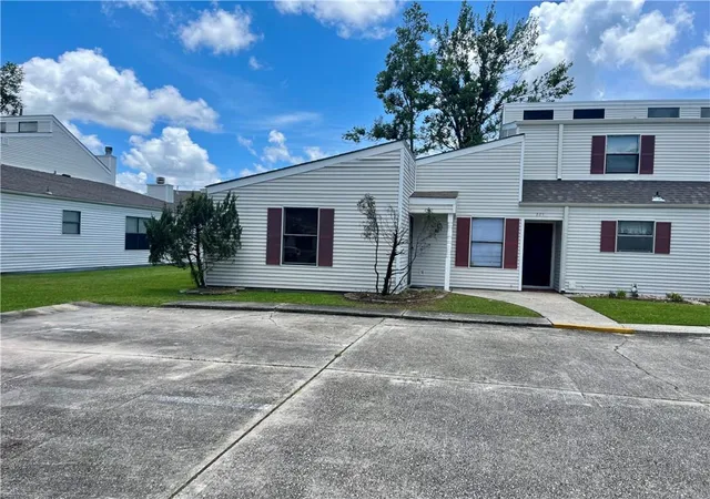 Homes for sale in Slidell, LA | 225 Putters Ln #225, Slidell, LA 70460 | MLS# 2561638