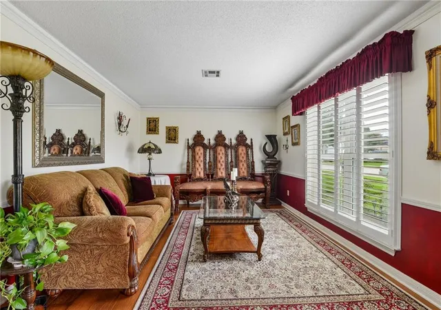 3rd image of 19 Park Timbers Dr, New Orleans, LA 70131 | MLS# 2561381