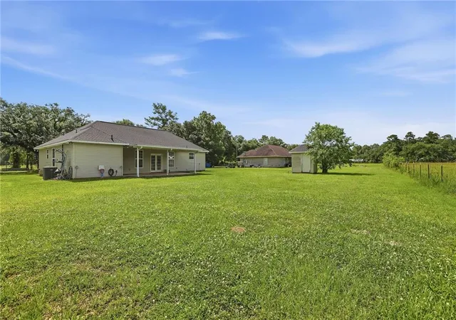 Homes for sale in Ponchatoula, LA | 40285 Saucier Rd, Ponchatoula, LA 70454 | MLS# 2558324