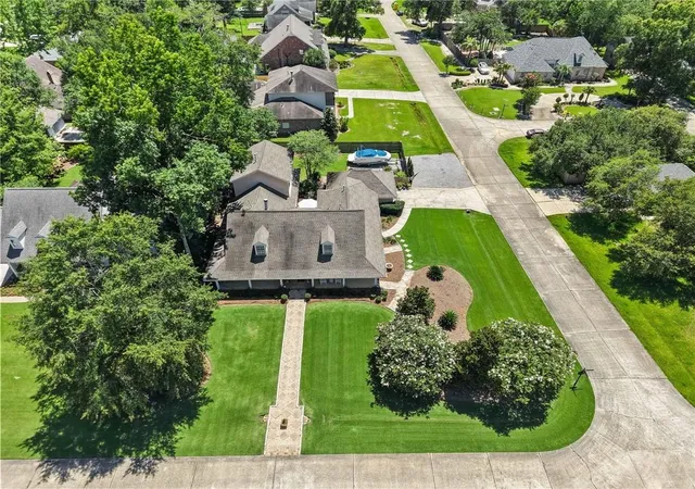 3rd image of 57 Magnolia Ridge Dr, Madisonville, LA 70447 | MLS# 2562242