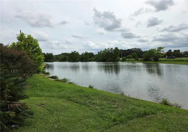 22nd image of 1854 Moss St, New Orleans, LA 70119 | MLS# 2562221