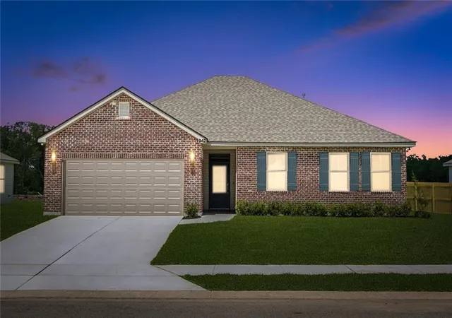 Homes for sale in Waggaman, LA | 932 Laurel Oaks Dr, Waggaman, LA 70094 | MLS# 2562459