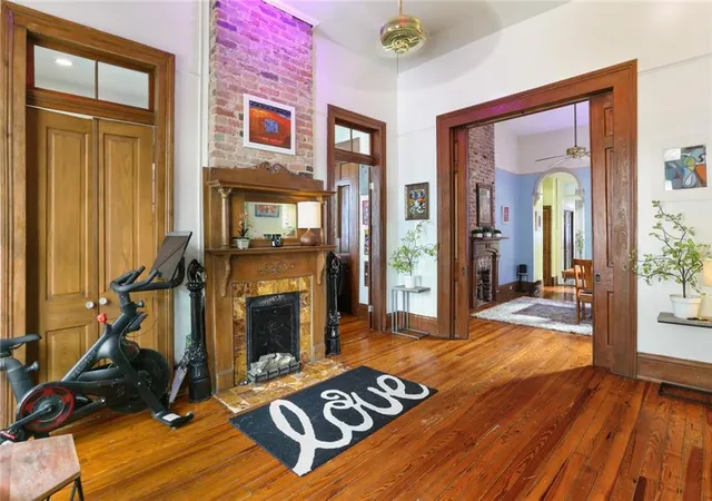 3rd image of 328 S Cortez St, New Orleans, LA 70119 | MLS# 2561034