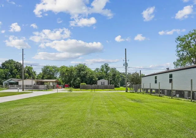 Homes for sale in Violet, LA | 3113 Ashley Dr, Violet, LA 70092 | MLS# 2562557