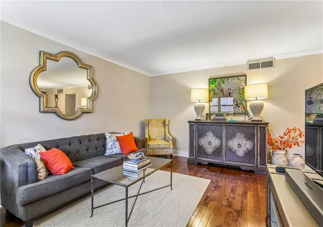 Listing Photo 5 - Condo for sale in building located at 1430 Jackson Ave, New Orleans, LA 70130 - Unit #402
