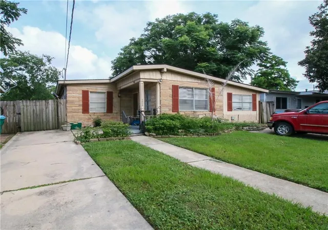 Homes for sale in Kenner, LA | 3808 Connecticut Ave, Kenner, LA 70065 | MLS# 2561654
