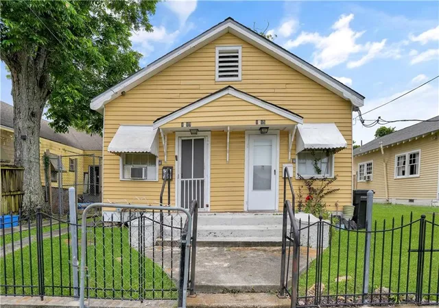 Listing Photo 5 - Condo for sale in building located at 8626-28 28 Belfast St, New Orleans, LA 70118
