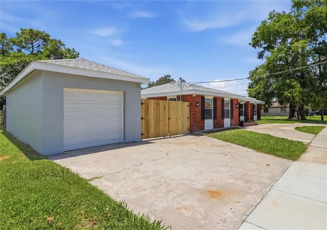 Homes for sale in Westwego, LA | 930 Cedre Dr, Westwego, LA 70094 | MLS# 2562674