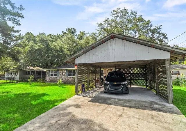 18th image of 215 E Pecan St, Ponchatoula, LA 70454 | MLS# 2560546