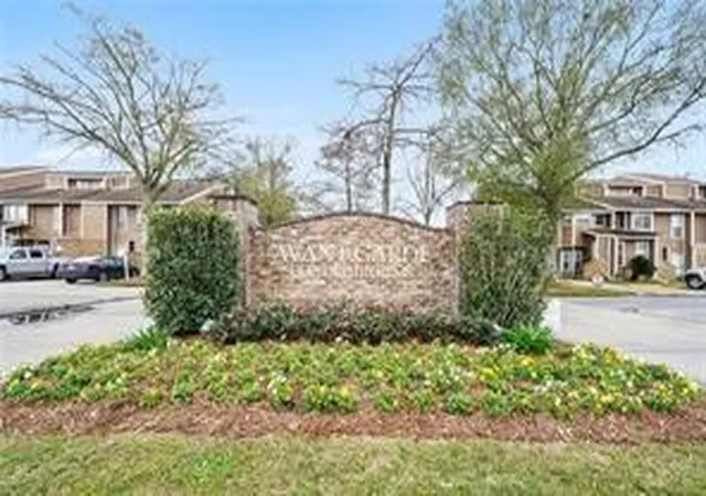 Homes for sale in Kenner, LA | 215 Avant Garde Cir #215, Kenner, LA 70065 | MLS# 2562687