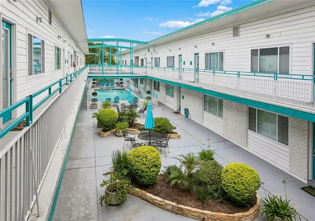 17th image of 2833 Saint Charles Ave #25, New Orleans, LA 70115 | MLS# 2561265