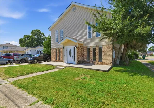 Photo 2 of Single family home for sale at 6001 W Esplanade Ave, Metairie, LA 70003 | MLS# 2562375 | Listing updated on 2026-06-12