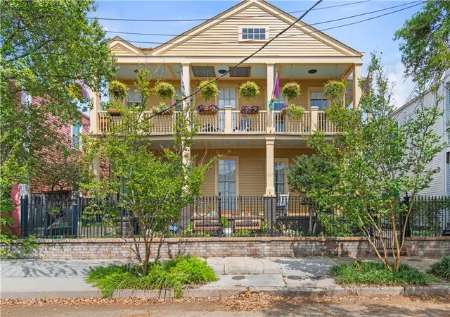 Homes for sale in New Orleans, LA | 1323 St Mary St #A, New Orleans, LA 70130 | MLS# 2560721
