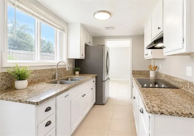Photo 3 of Single family home for sale at 323 Terry Pkwy, Terrytown, LA 70056 | MLS# 2562008 | Listing updated on 2026-06-30