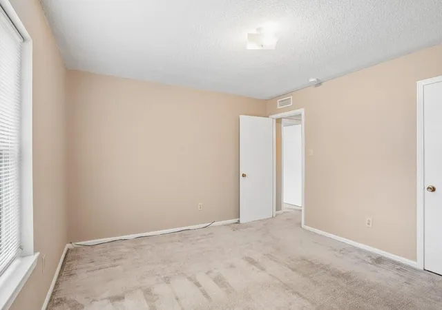 2nd image of 2708 Whitney Pl, Metairie, LA 70002