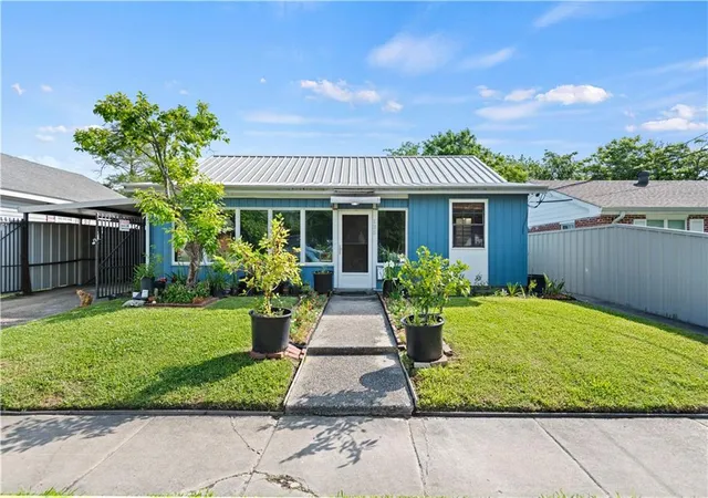 Homes for sale in Bridge City, LA | 135 6th St, Bridge City, LA 70094 | MLS# 2562792