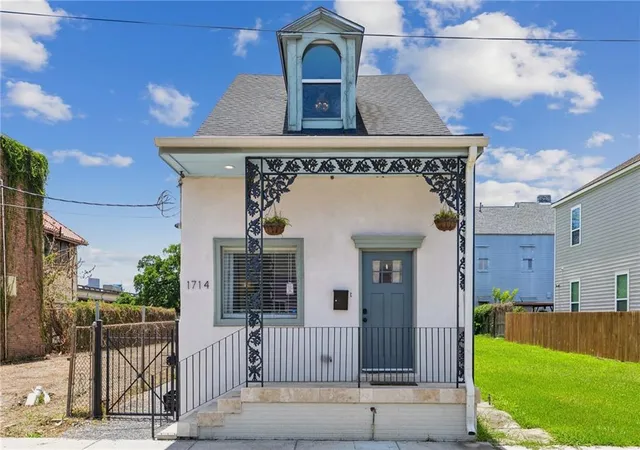 1st image of 1714 Governor Nicholls St, New Orleans, LA 70116 | MLS# 2562739