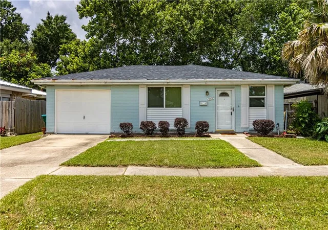 Homes for sale in Kenner, LA | 3809 Ole Miss Dr, Kenner, LA 70065 | MLS# 2562504