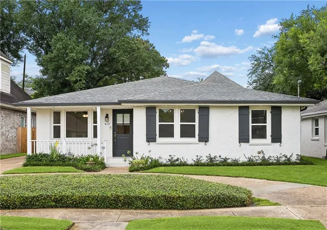Homes for sale in Metairie, LA | 410 Sena Dr, Metairie, LA 70005 | MLS# 2561648