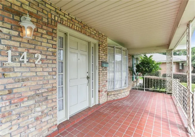 Homes for sale in Gretna, LA | 142 E Randall Ct, Gretna, LA 70053 | MLS# 2562747