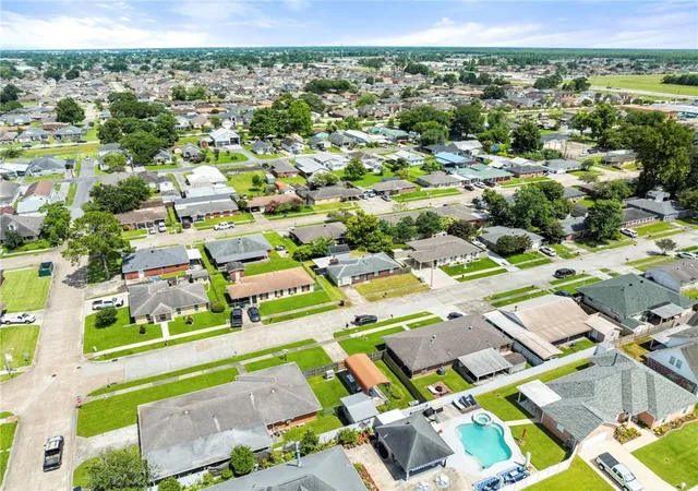 Photo 3 of Single family home for sale at 1213 Kenny Dr, Westwego, LA 70094 | MLS# 2562941 | Listing updated on 2026-07-14
