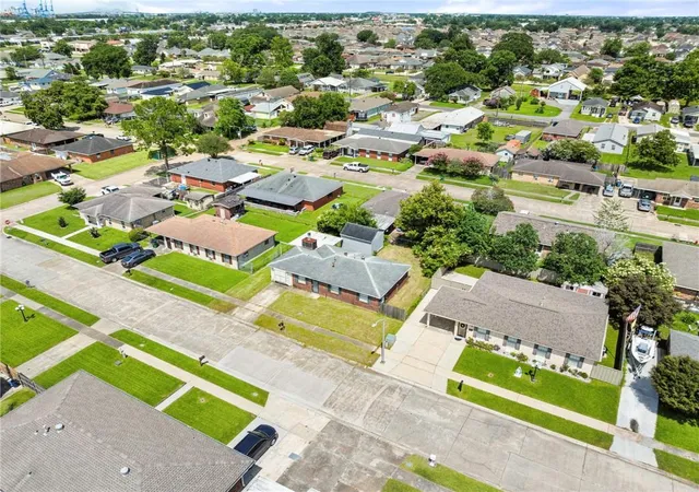 Photo 3 of Single family home for sale at 1213 Kenny Dr, Westwego, LA 70094 | MLS# 2562941 | Listing updated on 2026-07-14
