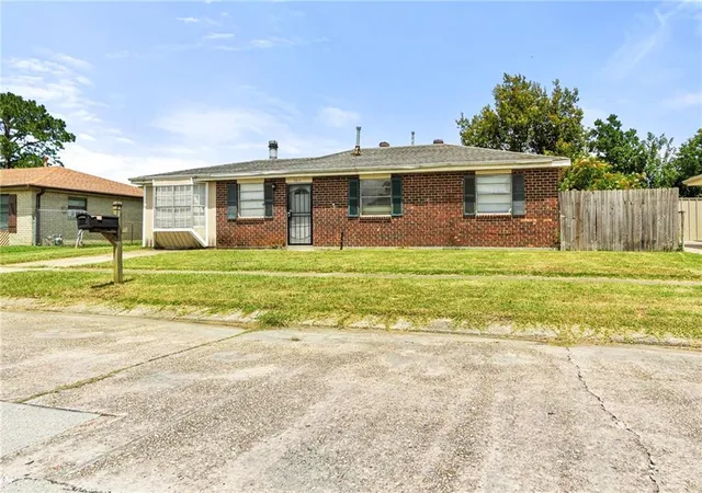 Photo 4 of Single family home for sale at 1213 Kenny Dr, Westwego, LA 70094 | MLS# 2562941 | Listing updated on 2026-07-14
