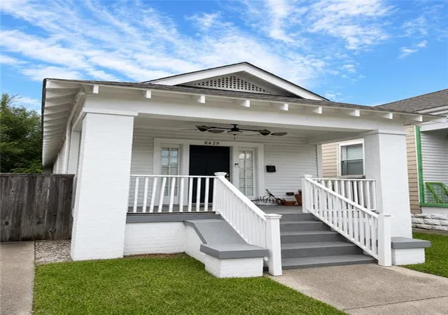 1st image of 8429 Nelson St, New Orleans, LA 70118 | MLS# 2560853