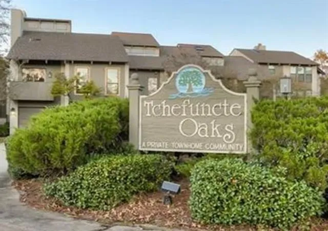 2nd image of 404 Tchefuncte Oaks Dr #404, Mandeville, LA 70471 | MLS# 2562361