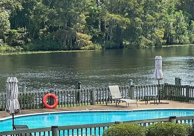 5th image of 404 Tchefuncte Oaks Dr, Mandeville, LA 70471