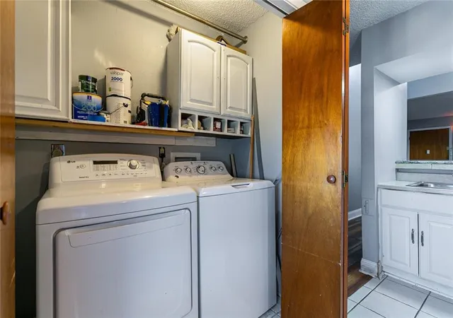 Homes for sale in Metairie, LA | 2301 Edenborn Avenue, Metairie, LA 70001 | Houzeo