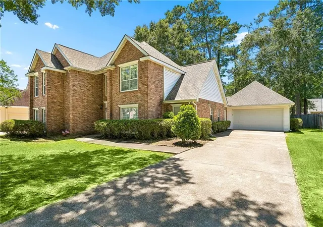3rd image of 1239 Meadowbrook Dr, Mandeville, LA 70471 | MLS# 2562902