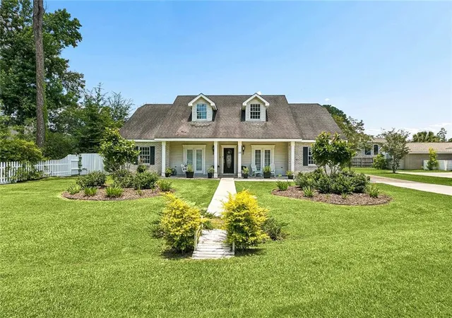 1st image of 19 Fairway View Dr, Hammond, LA 70401 | MLS# 2563092