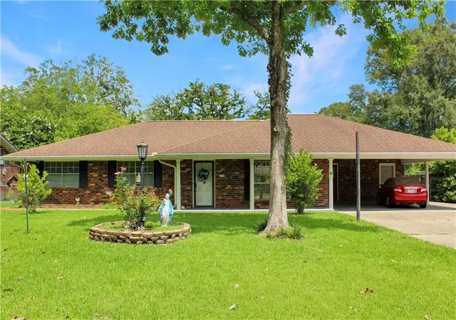 Homes for sale in Ponchatoula, LA | 115 Shirleen Dr, Ponchatoula, LA 70454 | MLS# 2562789
