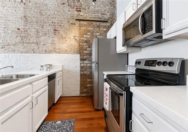 2nd image of 920 Poeyfarre St, New Orleans, LA 70130