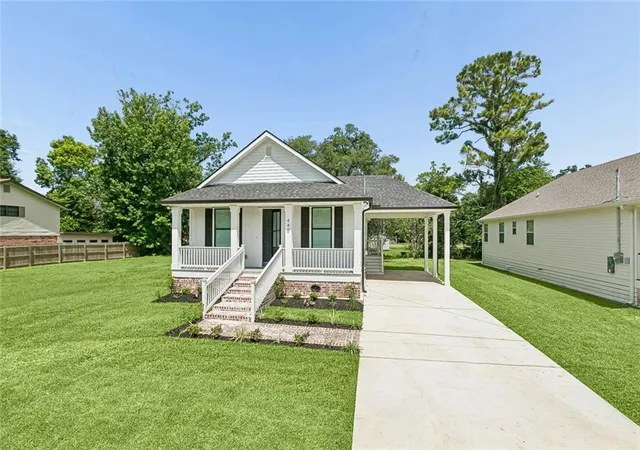 Homes for sale in Boutte, LA | 440 Sharon Ave, Boutte, LA 70039 | MLS# 2563100