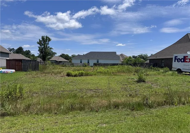 Homes for sale in Ponchatoula, LA | 21297 Lake Maurepas Ct, Ponchatoula, LA 70454 | MLS# 2563047