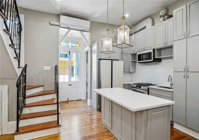 Listing Photo 5 - Condo for sale in building located at 931 35 Dauphine St, New Orleans, LA 70129