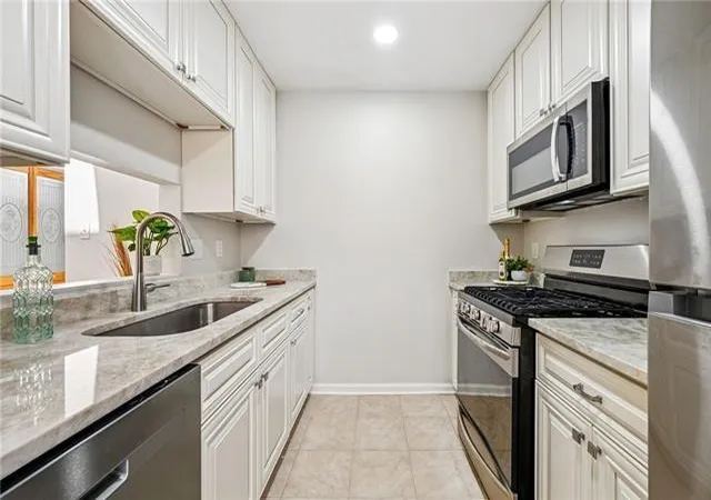 5th image of 128 Pineridge W St, Mandeville, LA 70448