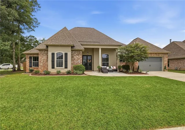 1st image of 1512 Rue De Fontaine, Covington, LA 70433 | MLS# 2563239