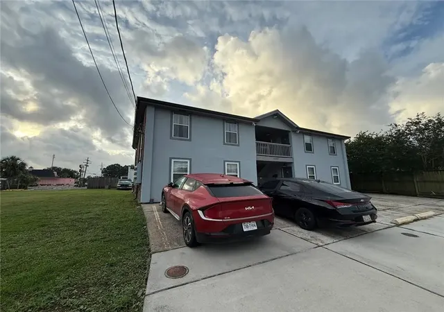 Homes for sale in New Orleans, LA | 7237 Regent St, New Orleans, LA 70124 | MLS# 2563323