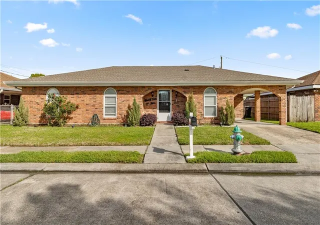 1st image of 2405 Artillery Dr, Chalmette, LA 70043 | MLS# 2563257